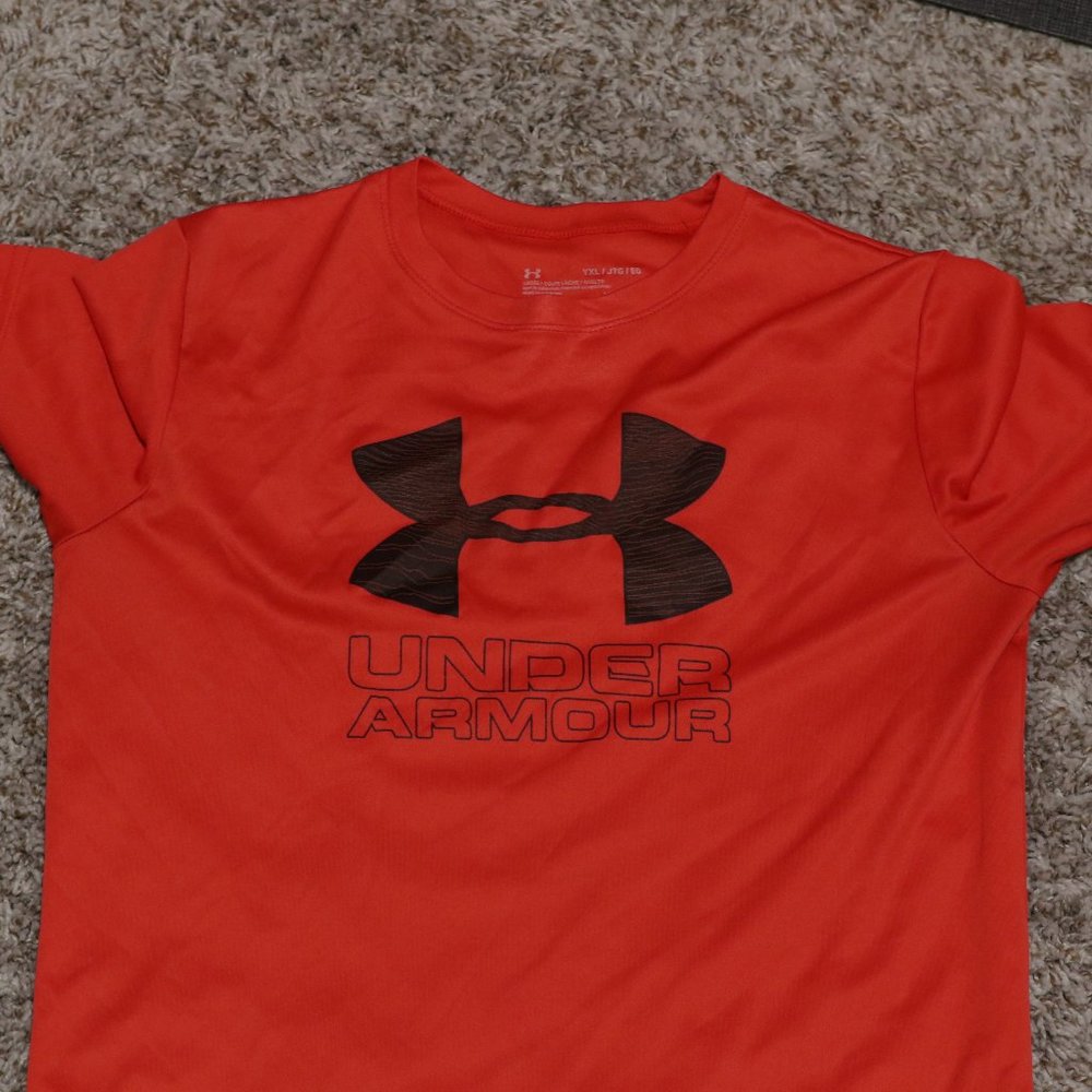 Nike Athletic Shirt | Youth XL